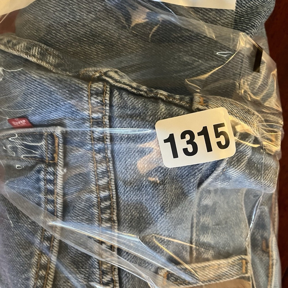 Vintage Levis Jeans Mens 38x32 (37x31) Blue Light Wash Comfort Fit Y2K READ - Picture 13 of 13